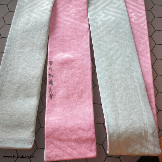 Kasane Eri Kimono Kragen gepolstert, Sayagata Damast Seide