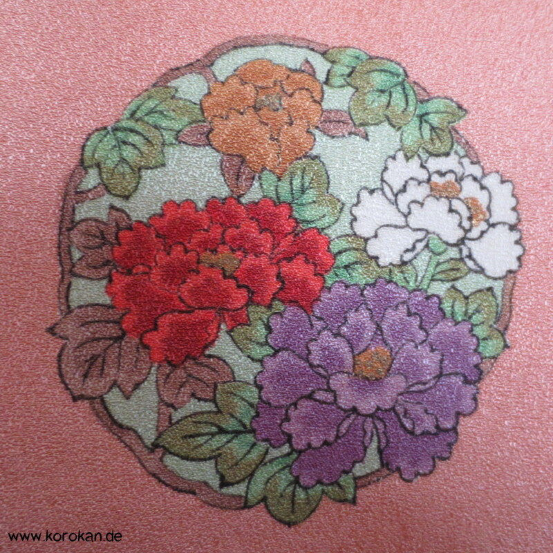 azalee mit bunten Blumenrondellen Komon Kimono