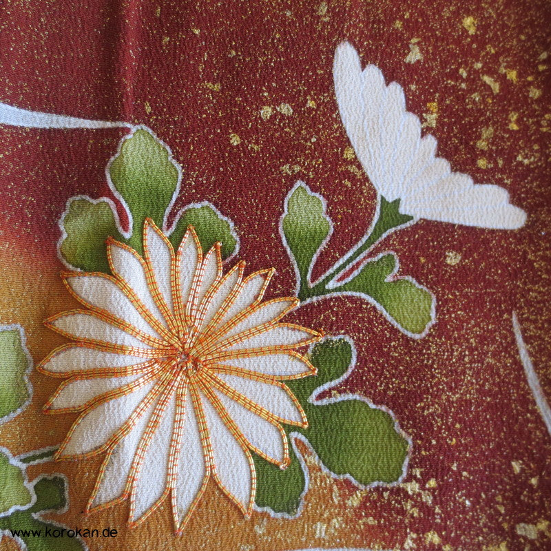 Tomesode Chrysanthemen, Golddruck/ -stickerei Seiden Kimono Karieba