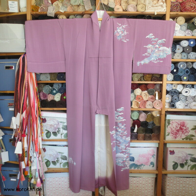 Tsukesage Kimono lilamauve Seidencrepe Gartenlandschaft