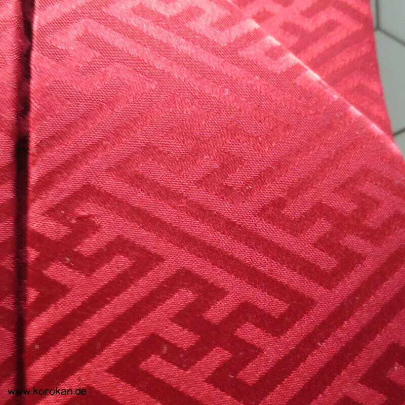 Kasane Eri Kimono Kragen gepolstert, Sayagata Damast Seide, in Box
