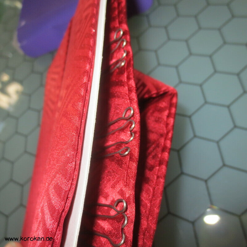 Kasane Eri Kimono Kragen gepolstert, Sayagata Damast Seide, in Box