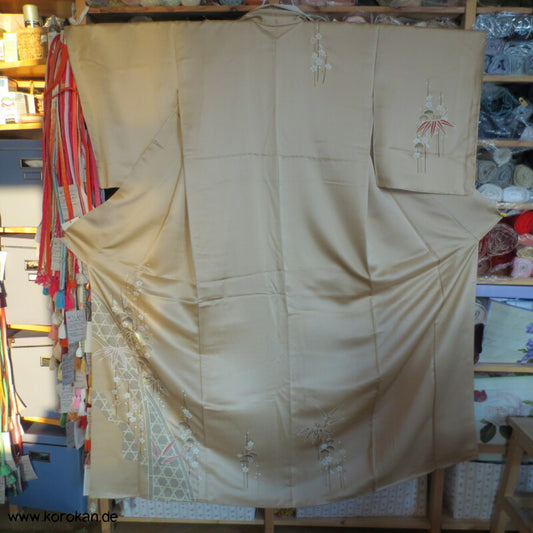 Homongi Kimono gold beige Seidendamast mit Bambusgitter und Blätter