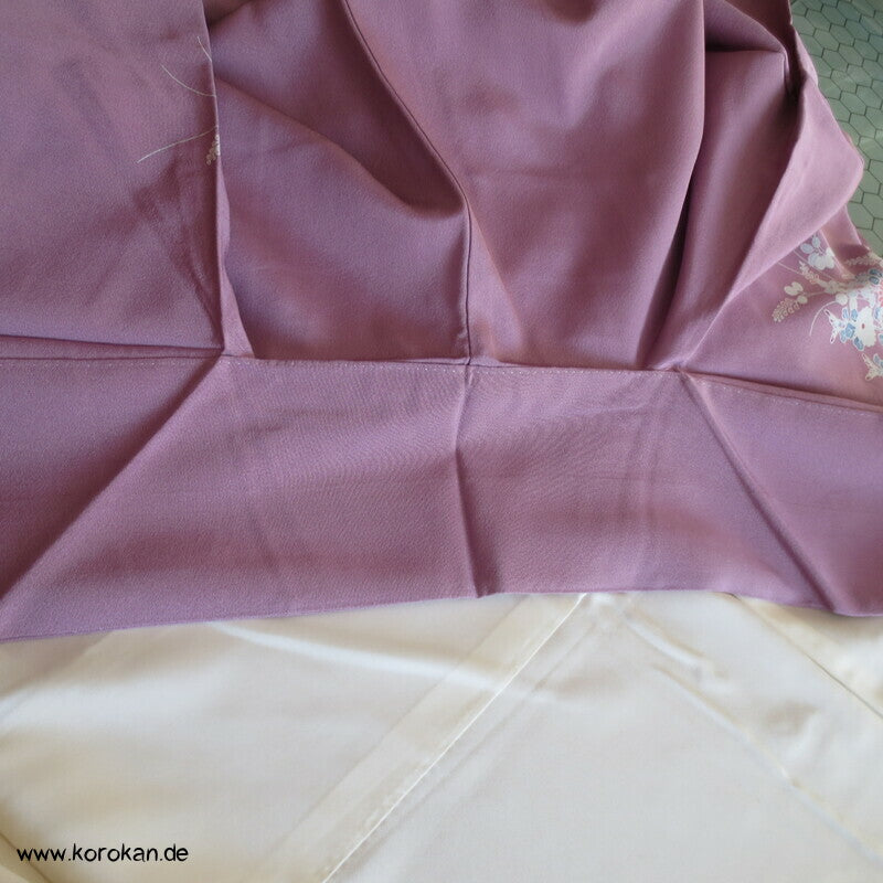 Tsukesage Kimono lilamauve Seidencrepe Gartenlandschaft