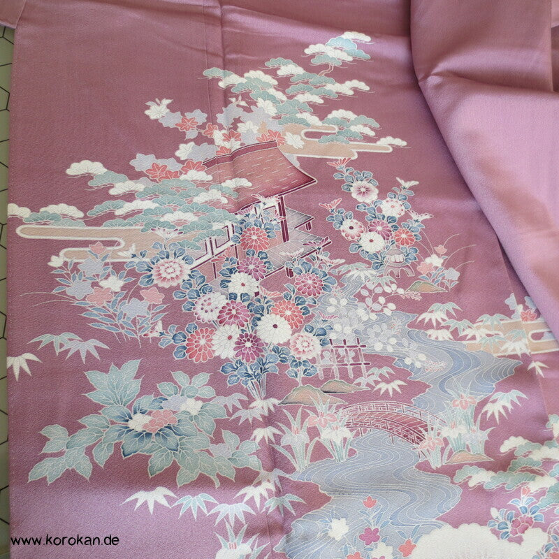 Tsukesage Kimono lilamauve Seidencrepe Gartenlandschaft