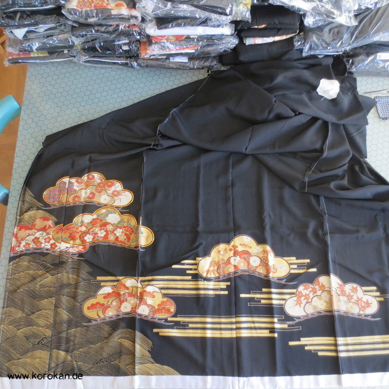 Tomesode Pinien Seiden Kimono - üppig Gold Karieba