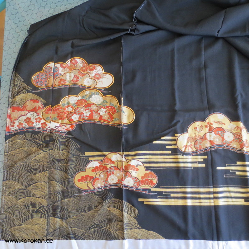 Tomesode Pinien Seiden Kimono - üppig Gold Karieba