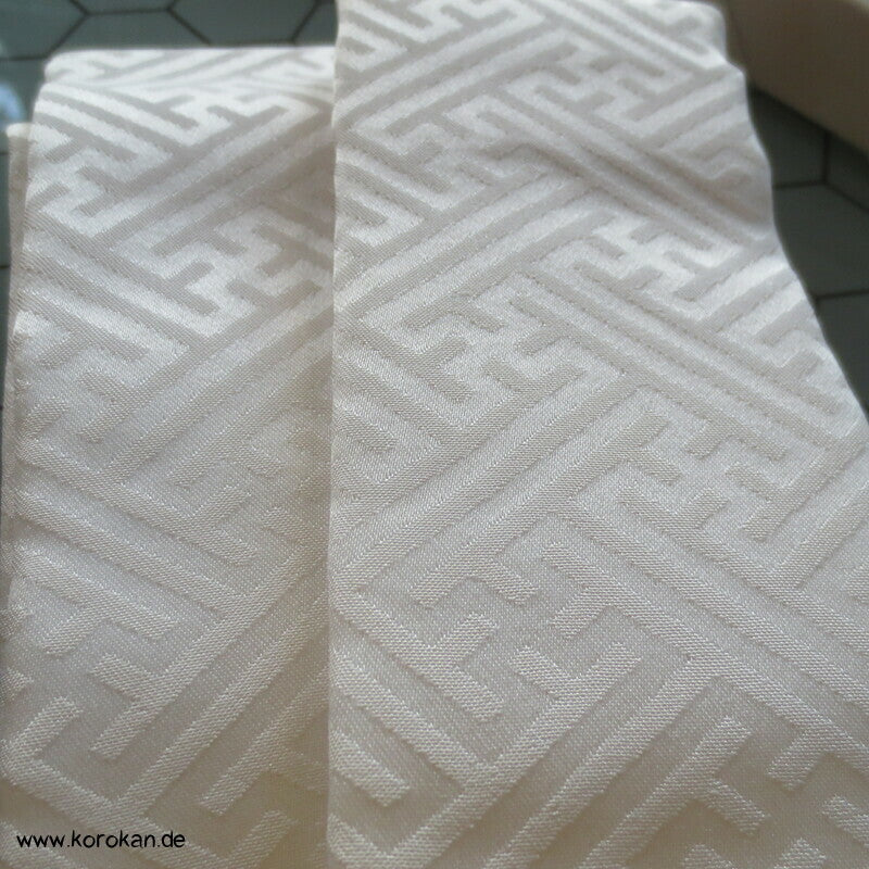 Kasane Eri Kimono Kragen gepolstert, Sayagata Damast Seide, in Box