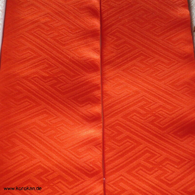 Kasane Eri Kimono Kragen gepolstert, Sayagata Damast Seide, in Box