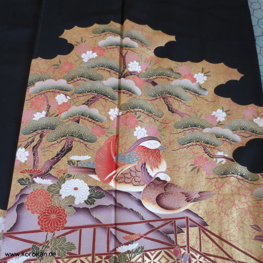 Mandarinentenpaar hinterm Zaun Tomesode Kimono