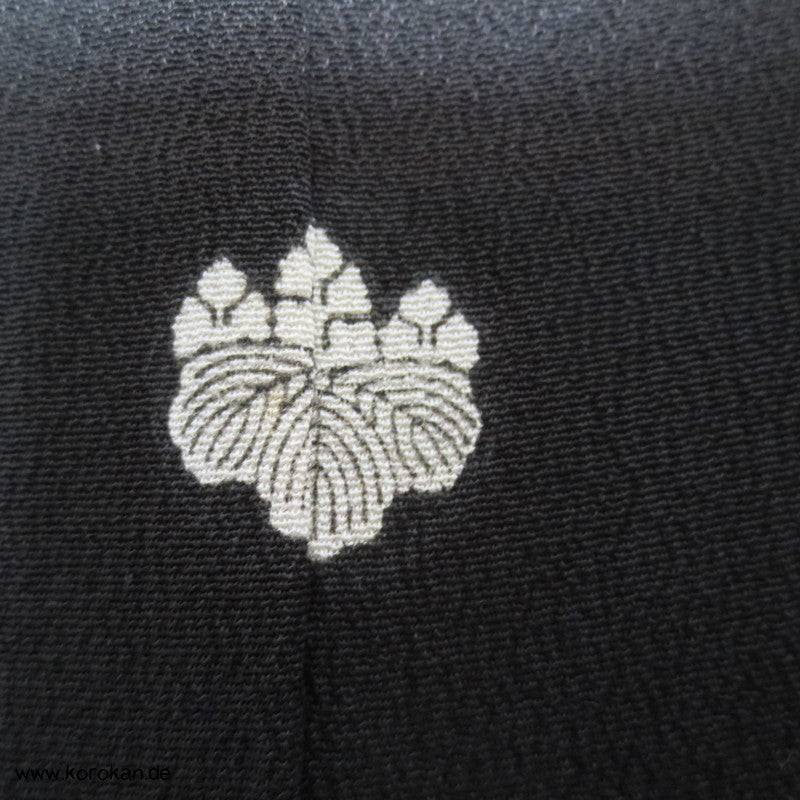 goldgestickter Tsunami Tomesode Seiden Kimono