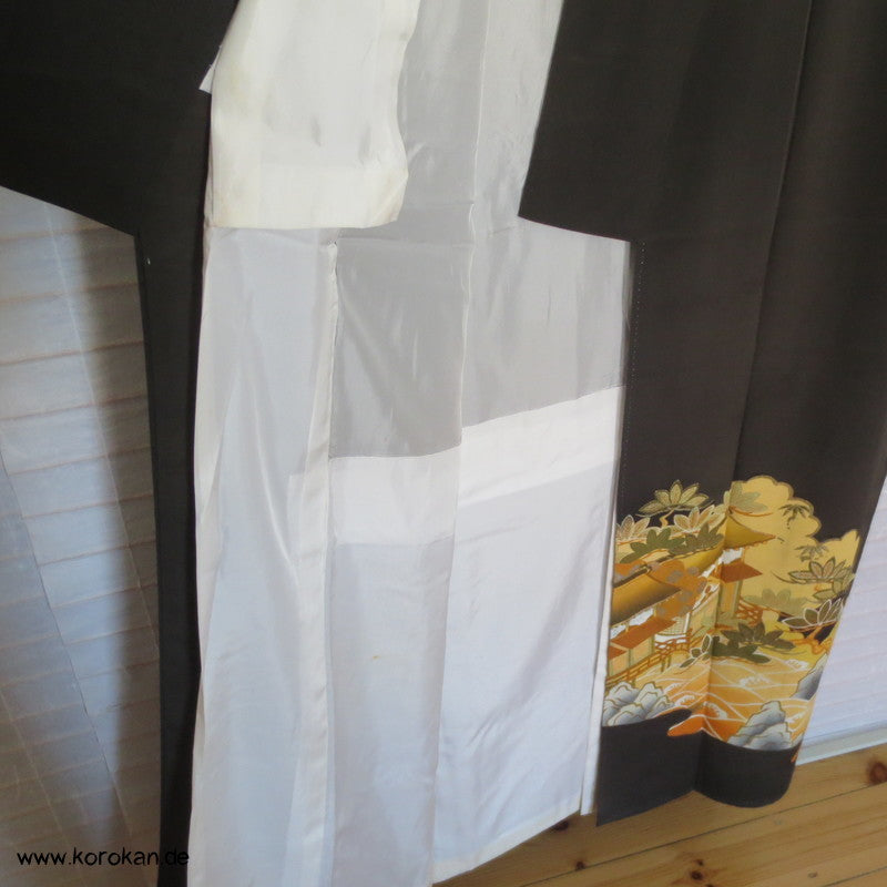 Haus mit Garten - Stickerei Tomesode Seiden Kimono