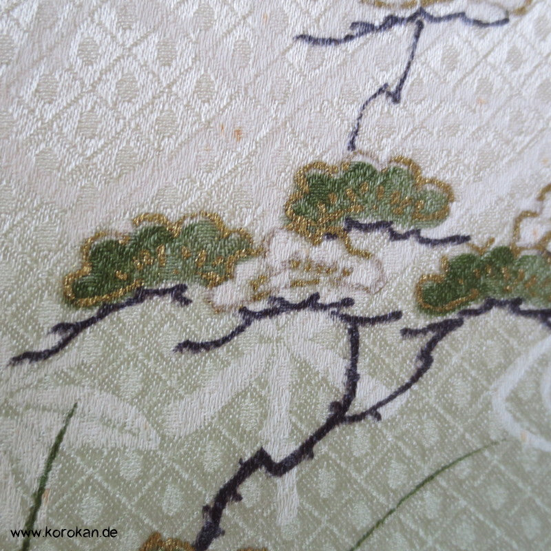 Blumenkarren mit Golddruck Kimono Seide