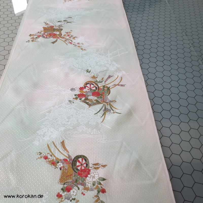 Blumenkarren mit Golddruck Kimono Seide