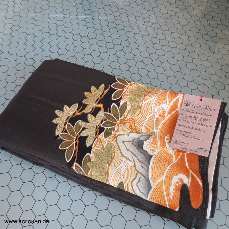 Haus mit Garten - Stickerei Tomesode Seiden Kimono