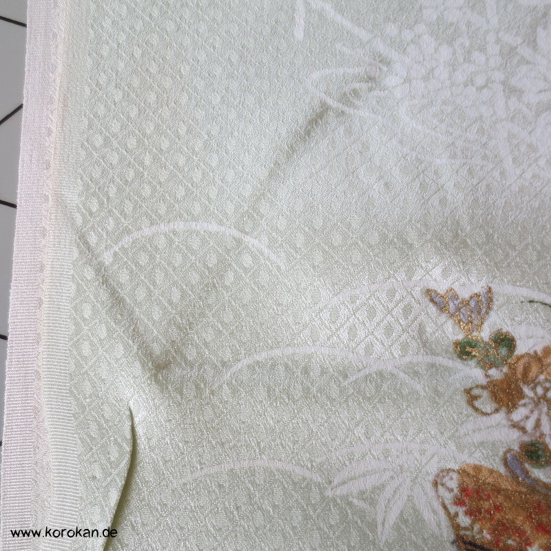 Blumenkarren mit Golddruck Kimono Seide