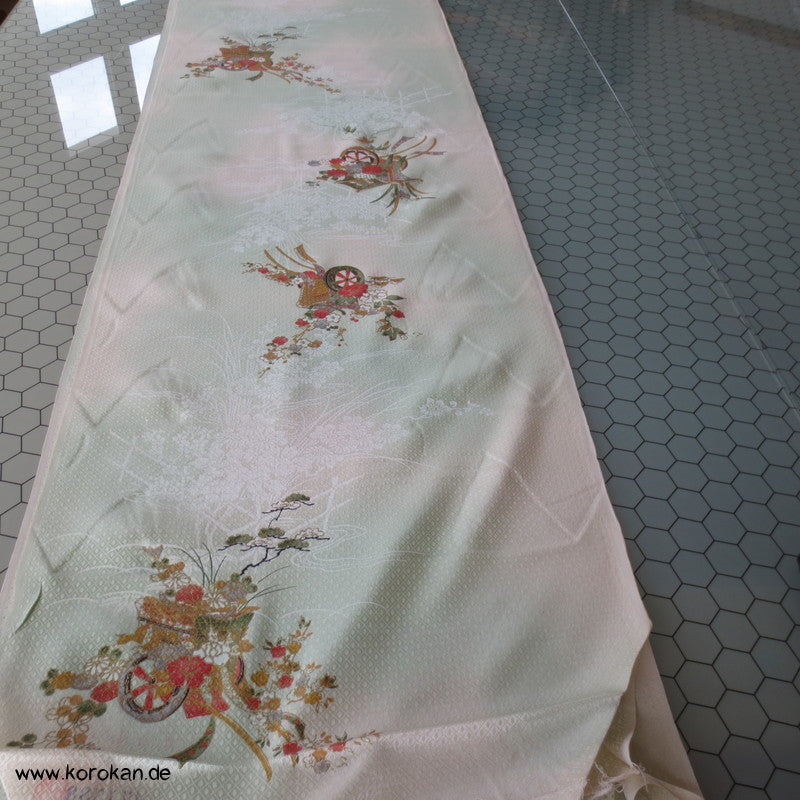 Blumenkarren mit Golddruck Kimono Seide