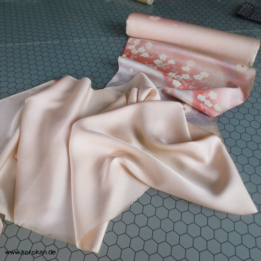 Kirschzweige, andere Blumen, teilbestickt Tanmono