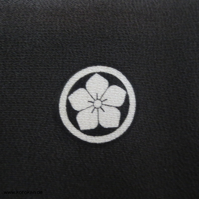 Kraniche Pfingstrosenhintergrund Tomesode seidener Kimono