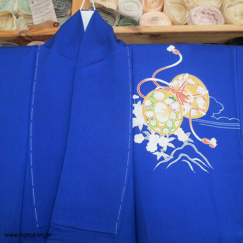 Tsukesage Kimono Seide kobaltblau mit Handtrommeln, teilbestickt