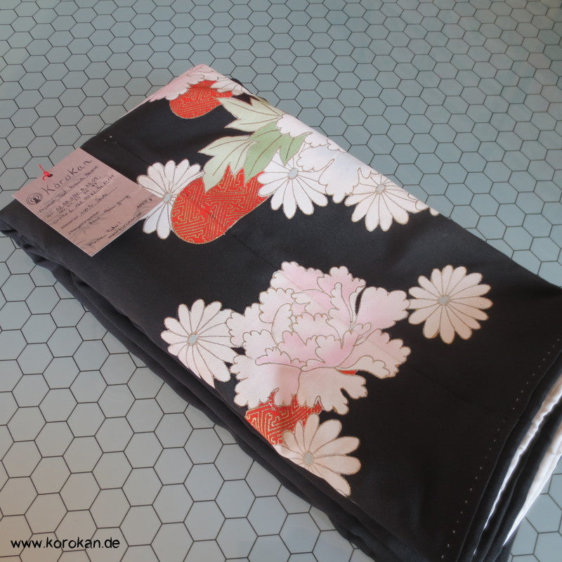 Kraniche Pfingstrosenhintergrund Tomesode seidener Kimono