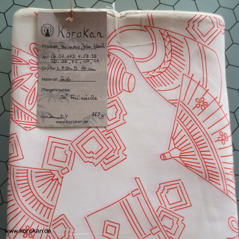 Bangasa, Lampion, Körbe, etc.. Juban Seide