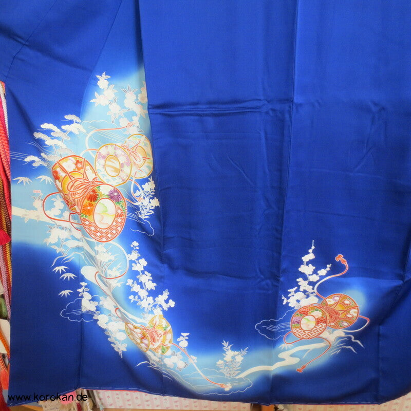 Tsukesage Kimono Seide kobaltblau mit Handtrommeln, teilbestickt