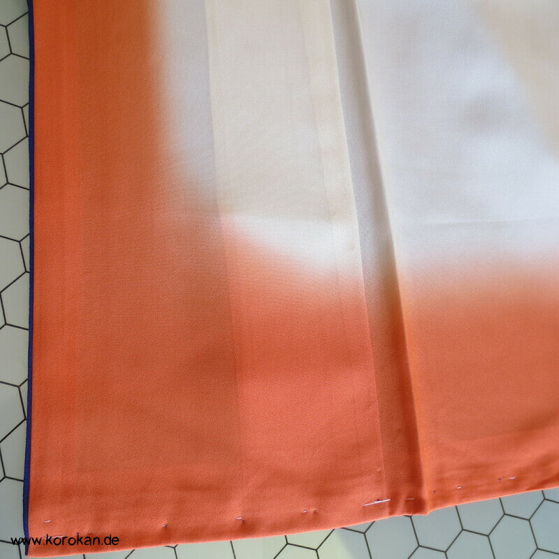 Tsukesage Kimono Seide kobaltblau mit Handtrommeln, teilbestickt