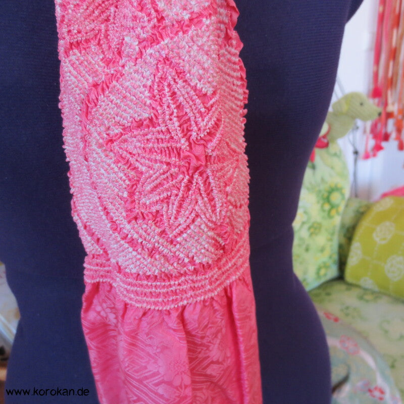 Shibori Sternblumenmuster Seidendamast Obiage, rosa