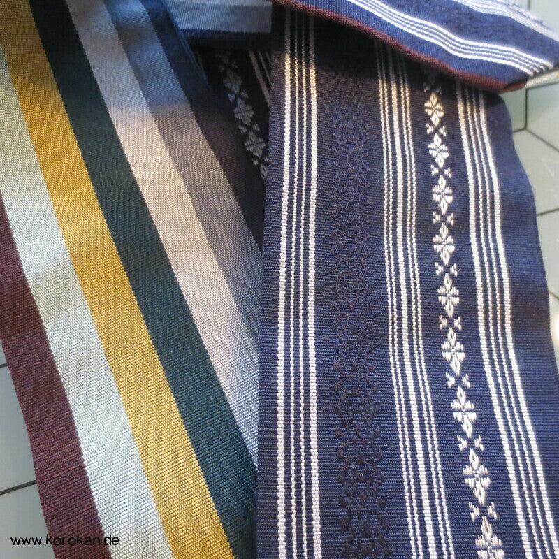 Datejime Seiden Kimono Gürtel Hakata Blau, Rückseite gestreift