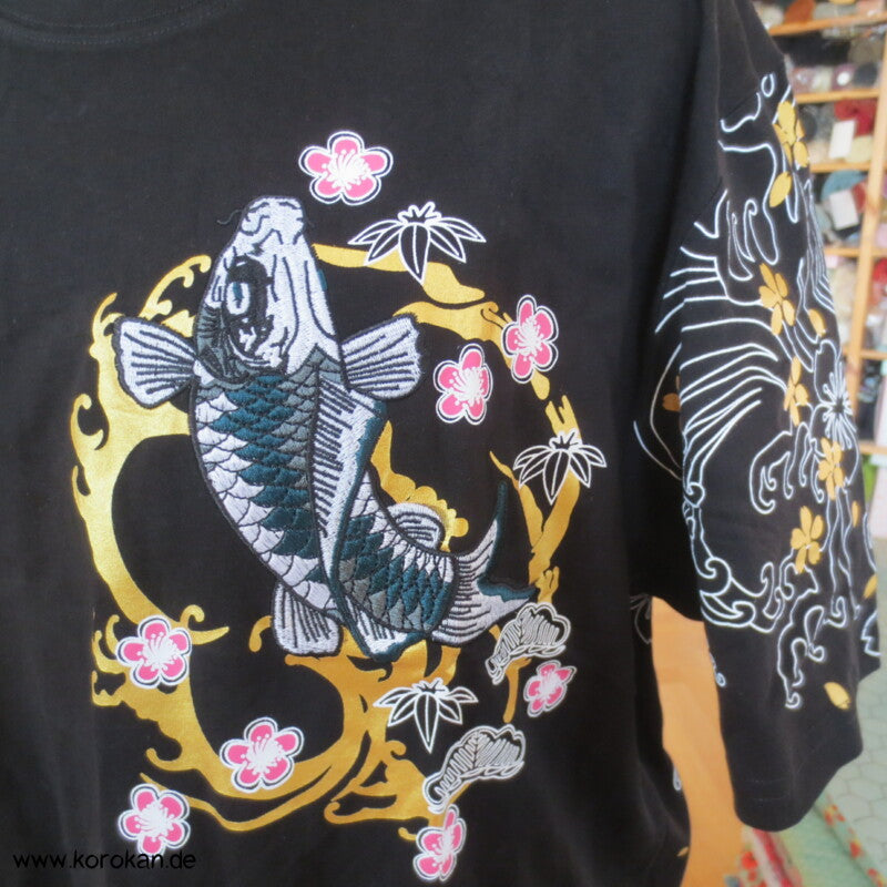 T Shirt mit Rückenmotiv Koi und vorderem Stickerei Koi
