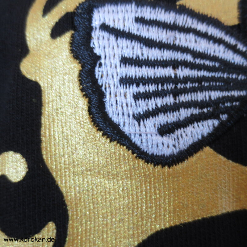 T Shirt mit Rückenmotiv Koi und vorderem Stickerei Koi