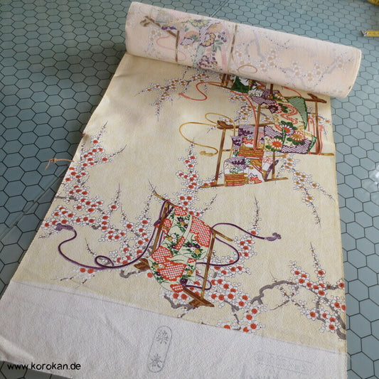 Tagasode, Kimono Hänger Chirimen Crepe Kimono Seide