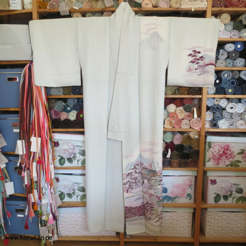 Tsukesage Kimono hellgrau, Gartenlandschaft mit Haus