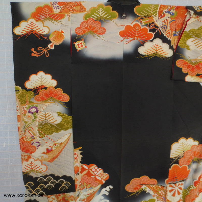 schwarzgrundiger Seiden Furisode Kimono - antik