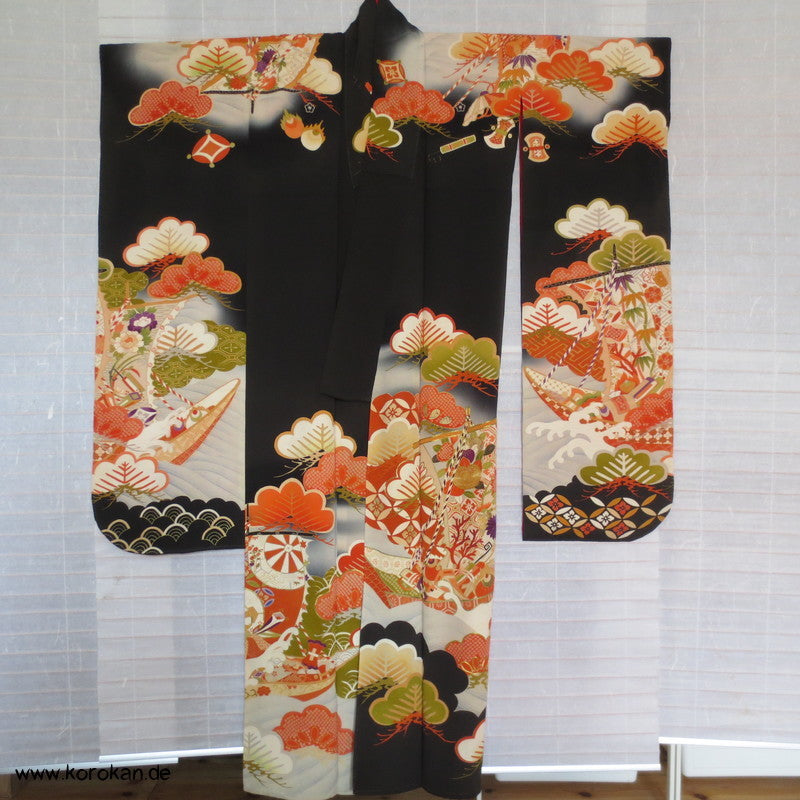 schwarzgrundiger Seiden Furisode Kimono - antik