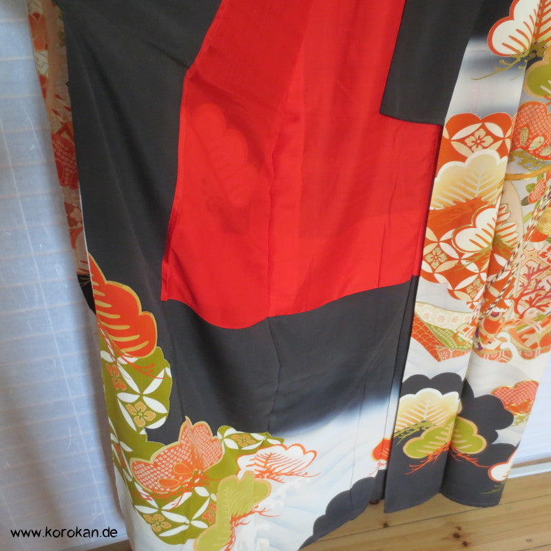 schwarzgrundiger Seiden Furisode Kimono - antik
