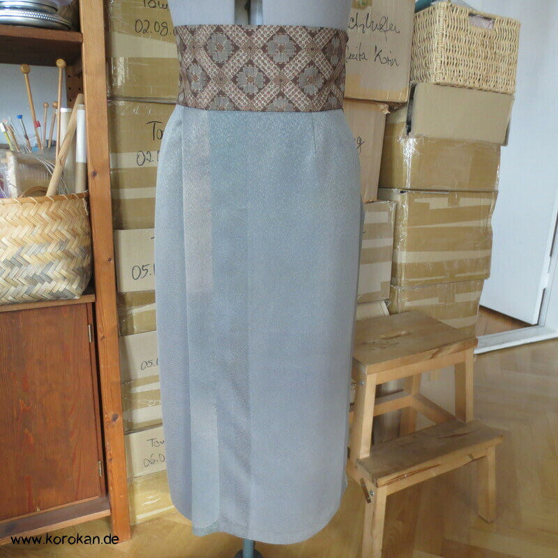 Upcycling Kimono Rock mit angesetztem Oshima Tsumugi Obi Bund, Gr. L