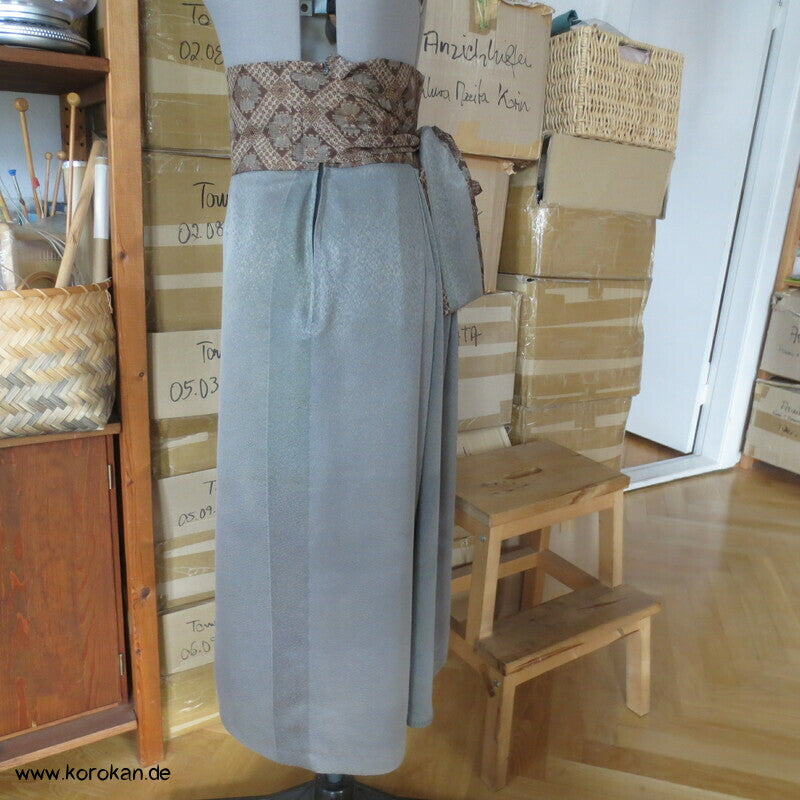 Upcycling Kimono Rock mit angesetztem Oshima Tsumugi Obi Bund, Gr. L