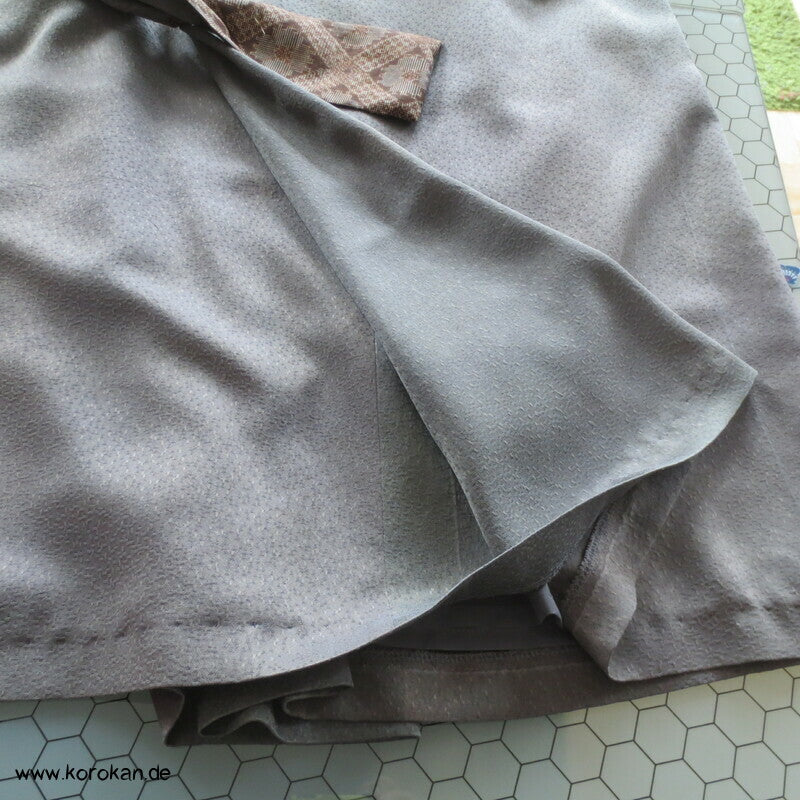 Upcycling Kimono Rock mit angesetztem Oshima Tsumugi Obi Bund, Gr. L