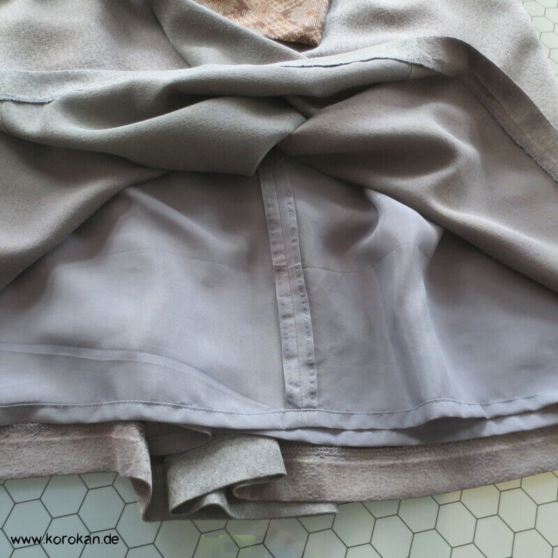 Upcycling Kimono Rock mit angesetztem Oshima Tsumugi Obi Bund, Gr. L