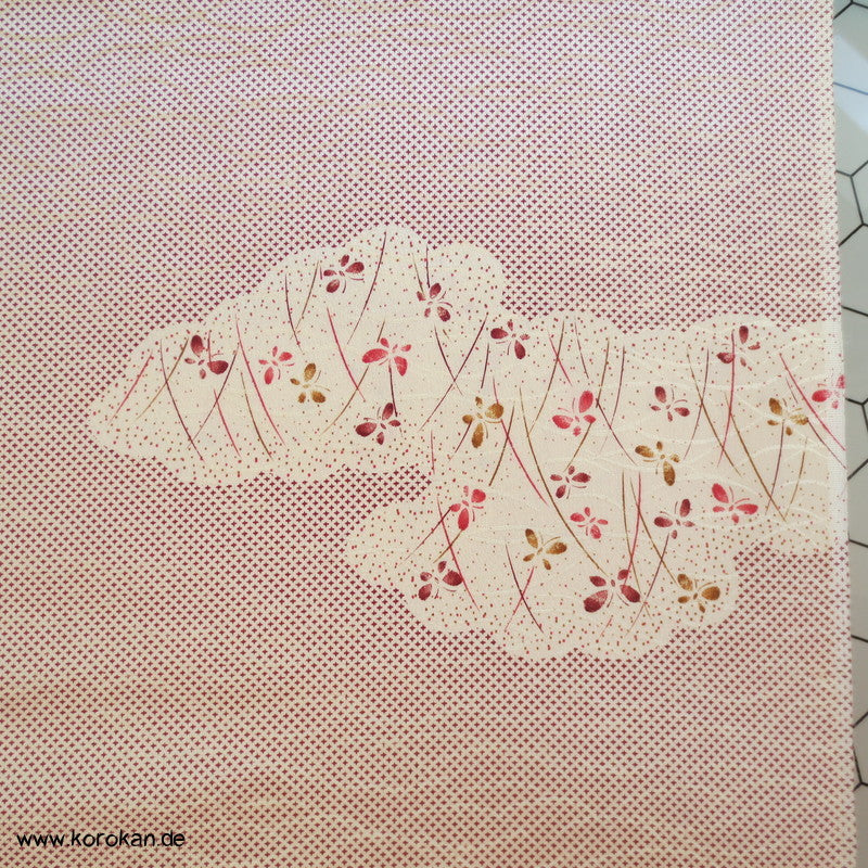 Wolken in denen Schmetterlinge schwirren Kimono Seide
