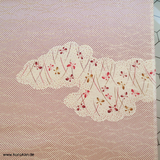 Wolken in denen Schmetterlinge schwirren Kimono Seide