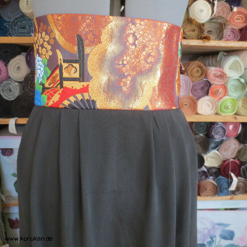Upcycling Tomesode Kimono Rock mit angesetztem Brokat Obi Bund, Gr. M