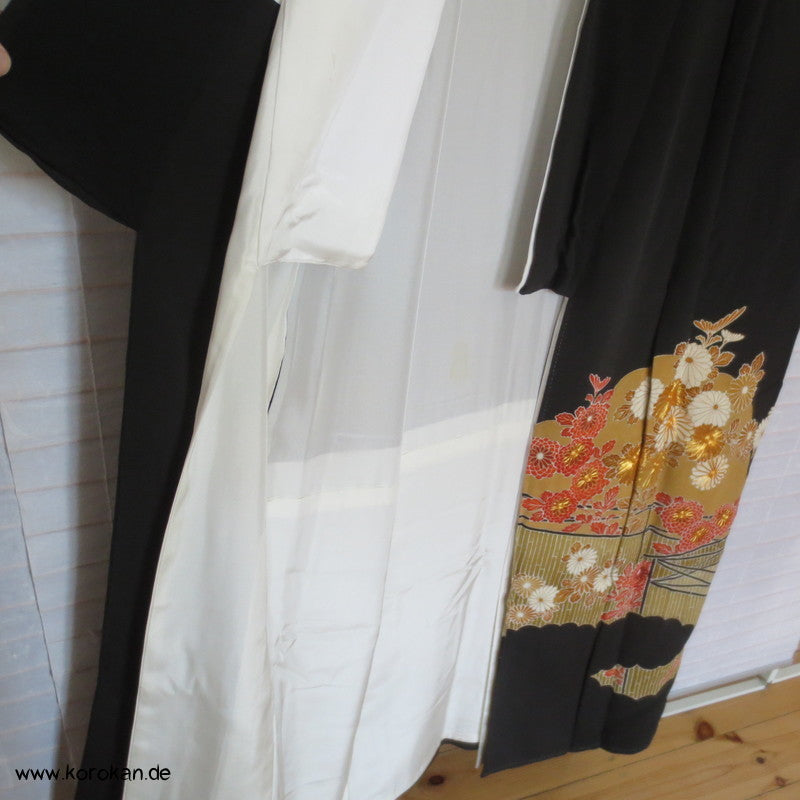 goldgestickte Chrysanthemen Tomesode Seiden Kimono
