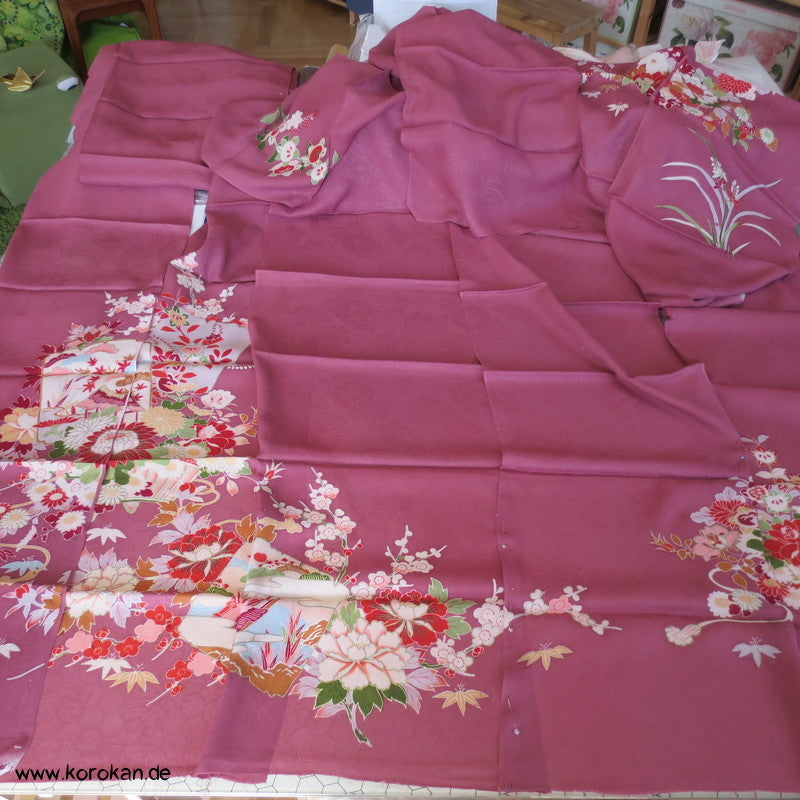 Kapuzen Hauskleid aus Homongi Kimono, Blüten auf azaleerosa