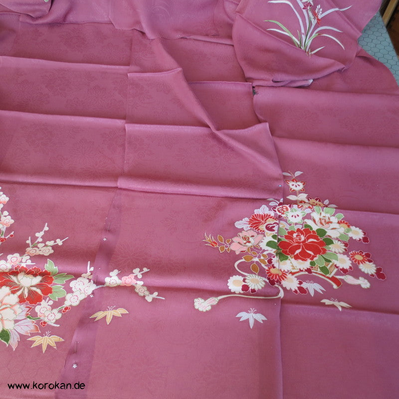 Kapuzen Hauskleid aus Homongi Kimono, Blüten auf azaleerosa