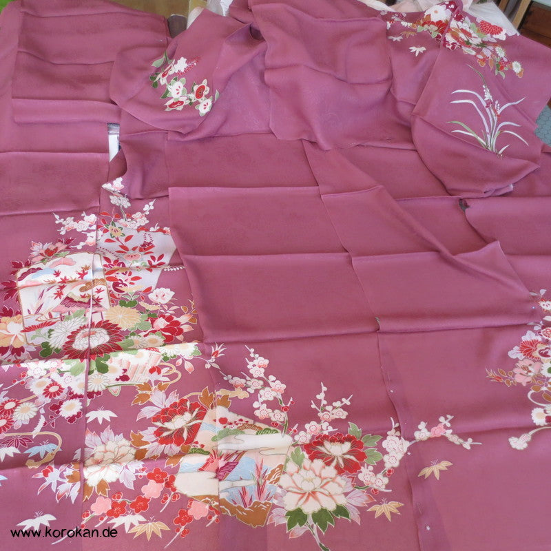 Kapuzen Hauskleid aus Homongi Kimono, Blüten auf azaleerosa