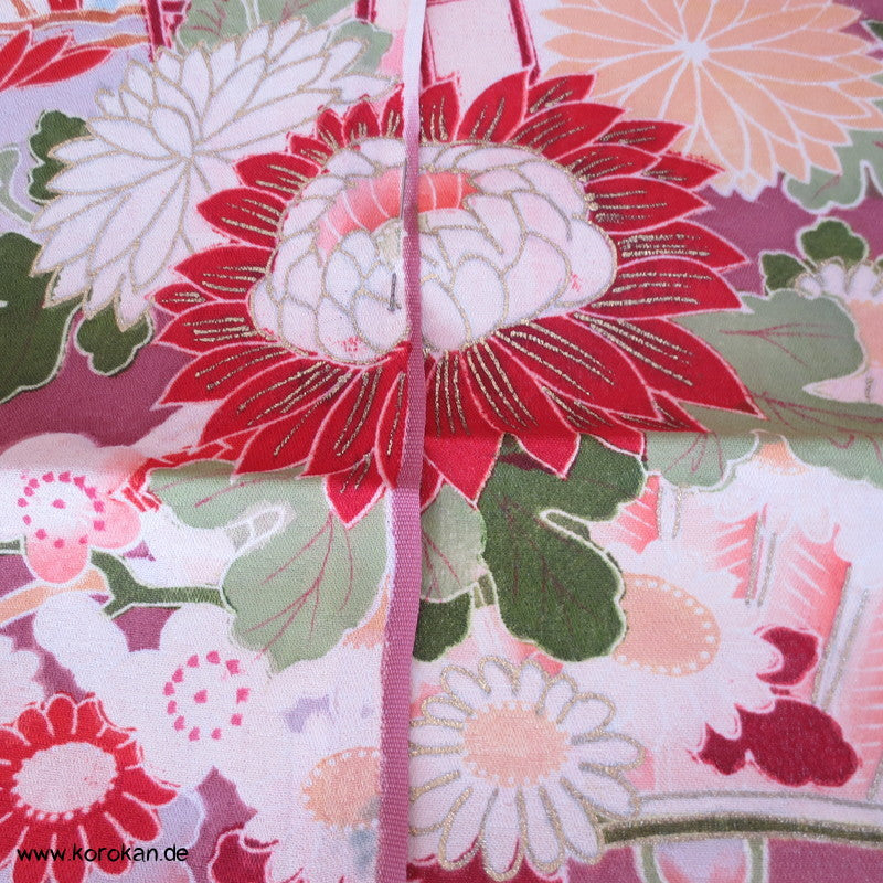 Kapuzen Hauskleid aus Homongi Kimono, Blüten auf azaleerosa
