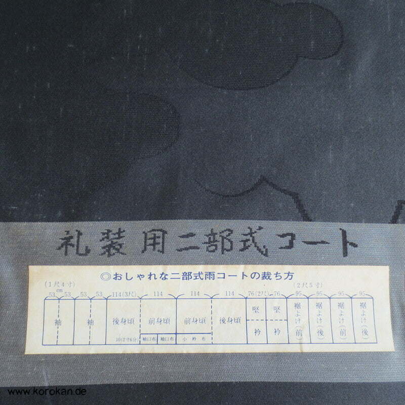 schwarzer Wolkenseidendamast für Kimono